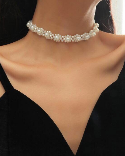 Snowveil Pearl Necklace